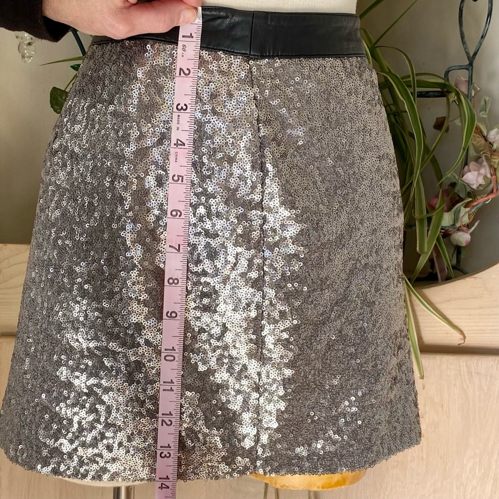 Guess mini skirt, large, silver sequins - Picture 7 of 8